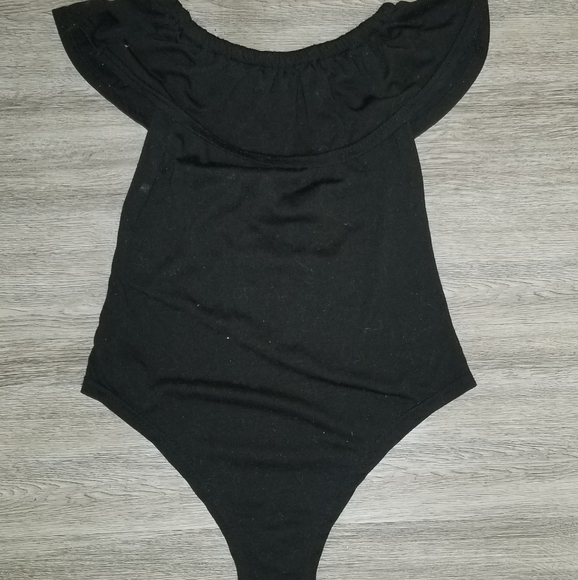 FREE WITH PURCHASE Small body suit - Picture 2 of 3